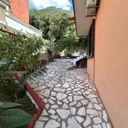Vasiliki Garden View 公寓